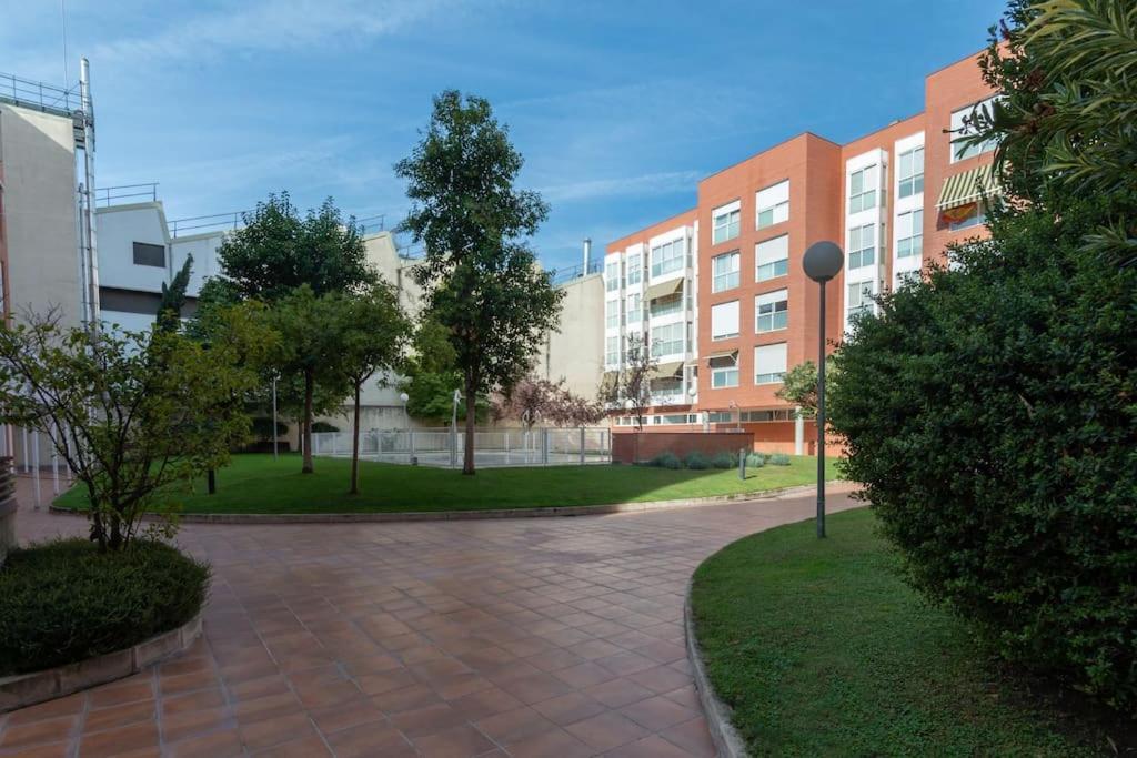 Vivienda Con Zona De Trabajo, Piscina Y Parking Apartment Madrid Exterior photo