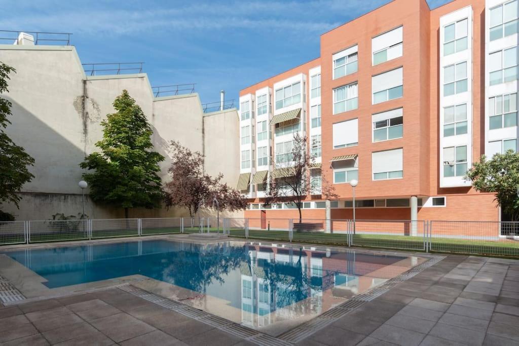 Vivienda Con Zona De Trabajo, Piscina Y Parking Apartment Madrid Exterior photo